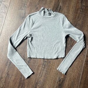 Light gray mock neck cropped ribbed long sleeve